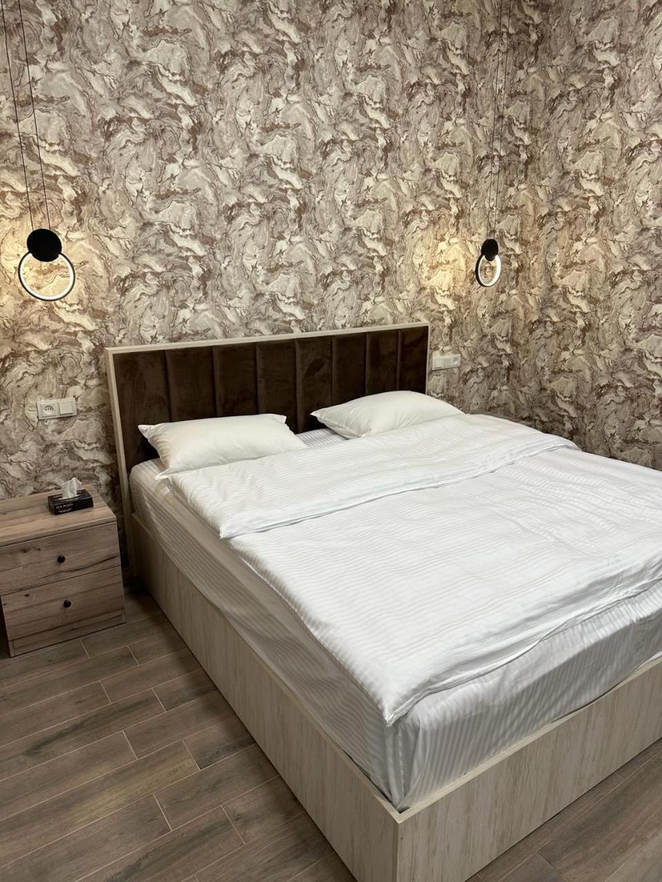 Lux Plaza Touristic hotel near EVN airport P'arak'ar Exterior foto