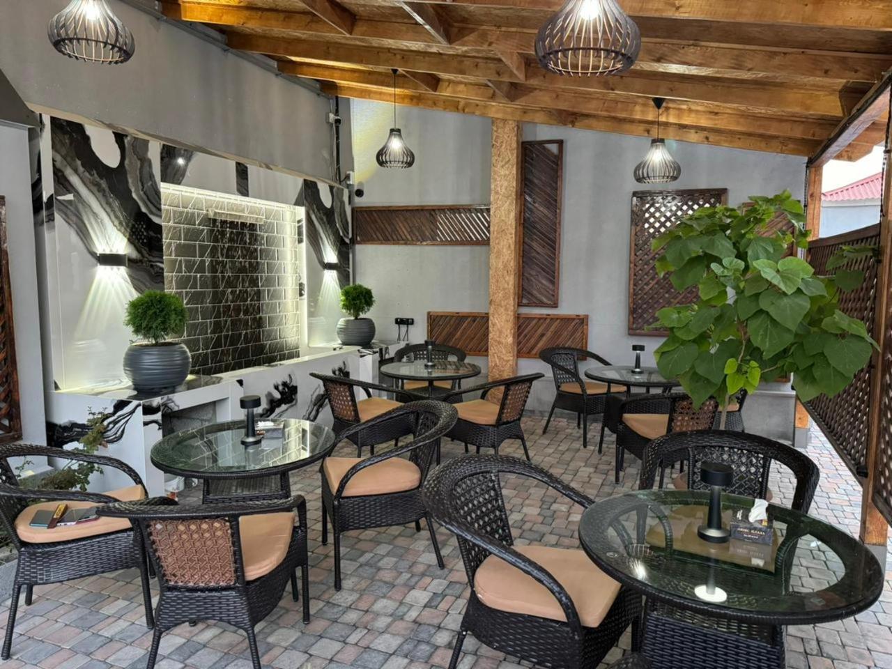 Lux Plaza Touristic hotel near EVN airport P'arak'ar Exterior foto