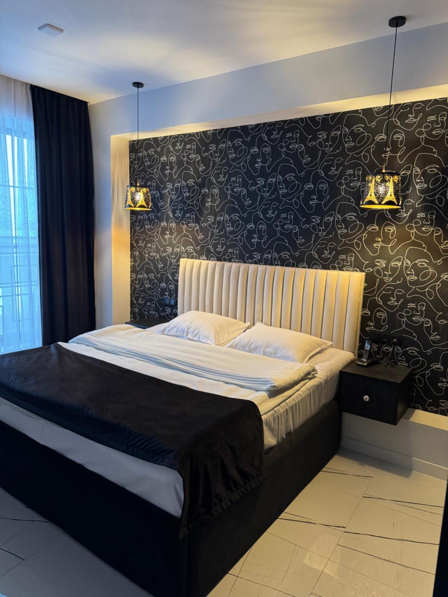 Lux Plaza Touristic hotel near EVN airport P'arak'ar Exterior foto