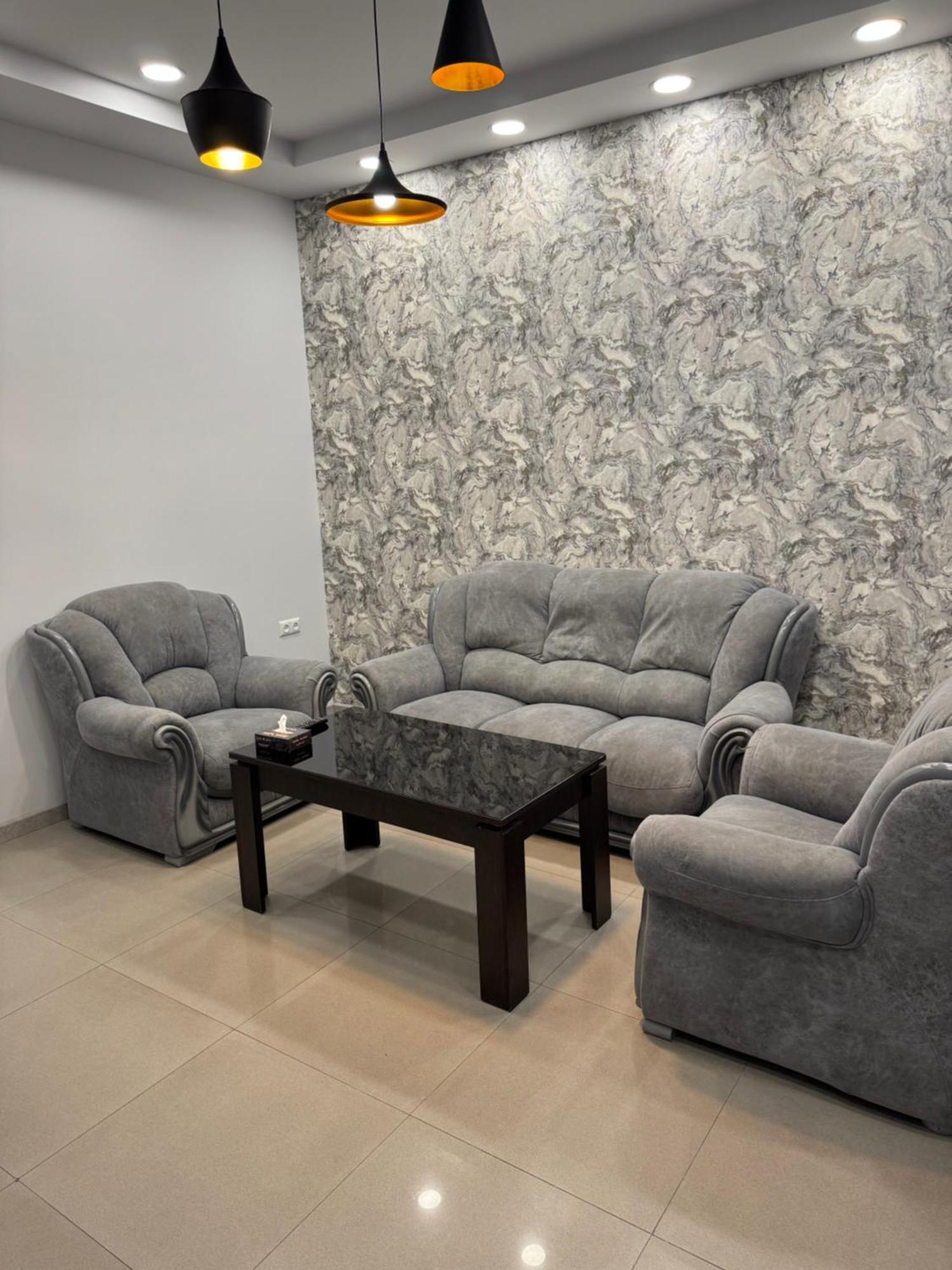 Lux Plaza Touristic hotel near EVN airport P'arak'ar Exterior foto