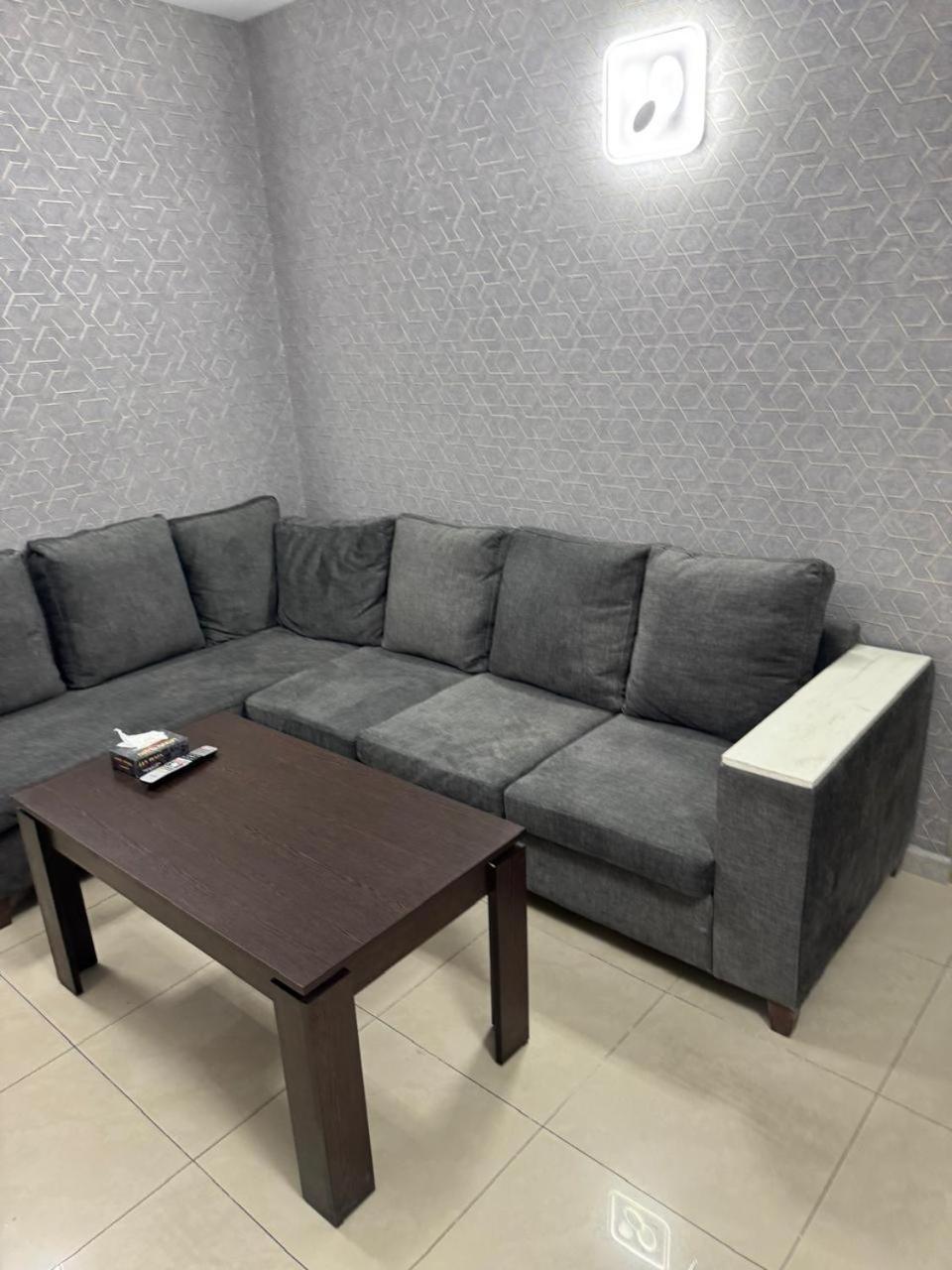 Lux Plaza Touristic hotel near EVN airport P'arak'ar Exterior foto